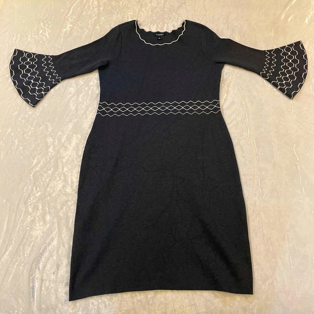 Brand: ROZ & ALI
Size: XL
Color: Dark Grey/Charcoal Grey with White